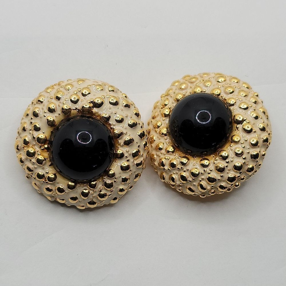 Vintage Craft Black Cabochon Gold Tone Side Bar Clip Earrings